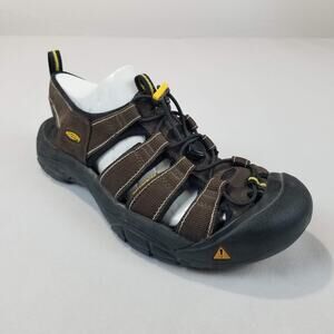 KEEN Newport Sandals Mens Size 9.5 Brown Black Closed Toe Bungee Water Hiking